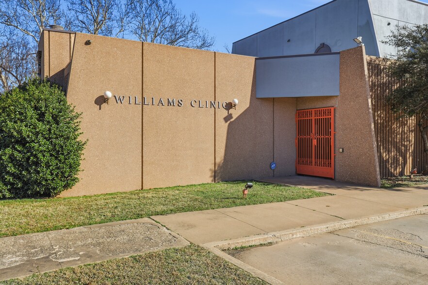 More Photos Of 801 S Washington St, Stillwater Healthcare For Sale