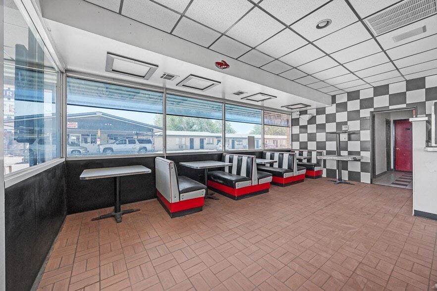 More Photos Of 2146 W Picacho Ave, Las Cruces Restaurant For Lease