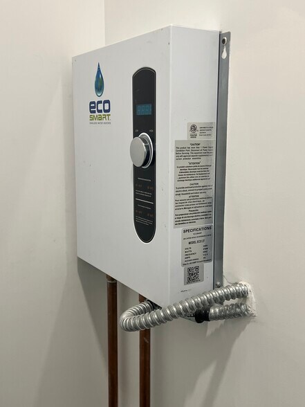 More Photos Of 926 Flatbush Ave, Brooklyn Storefront Retail Residential For Sale