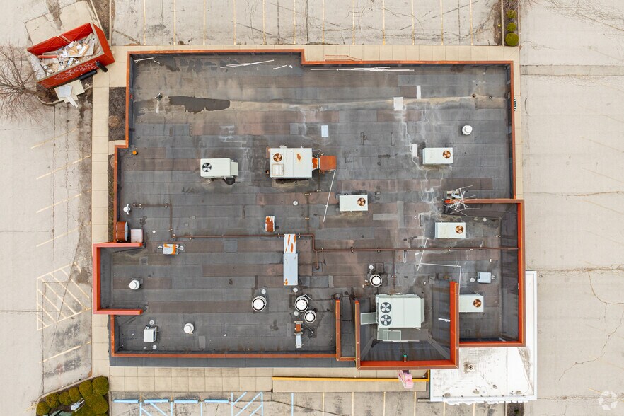 More Photos Of 6045 E 86th St, Indianapolis Restaurant For Lease