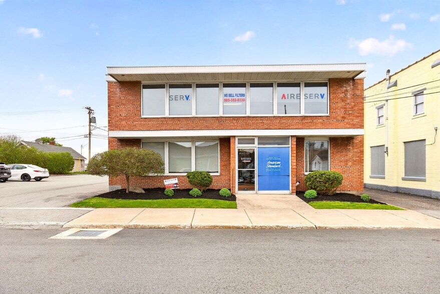 Primary Photo Of 14 Amity St, Spencerport Freestanding For Sale