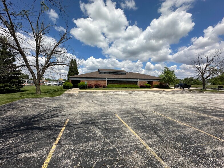 More Photos Of 1200 IL-121, Mount Zion Medical For Lease