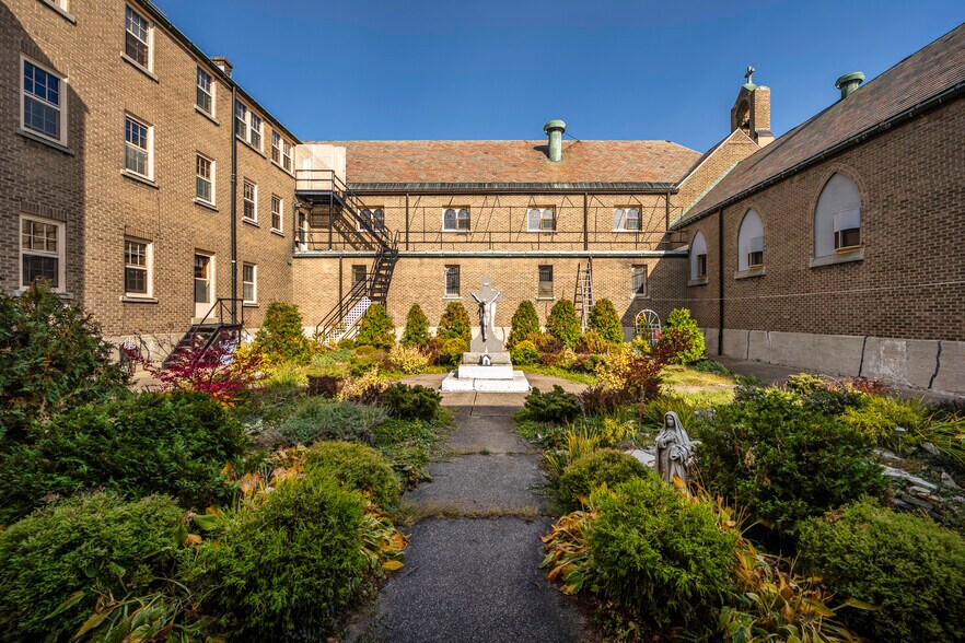 More Photos Of 94 Shoshone st, Buffalo Religious Facility For Sale