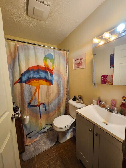 More Photos Of 204 3rd St SW, Rake Apartments For Sale