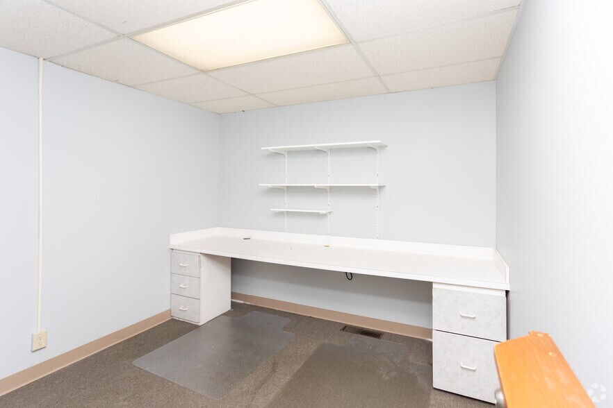 More Photos Of 723 Phillips Ave, Toledo Medical For Lease