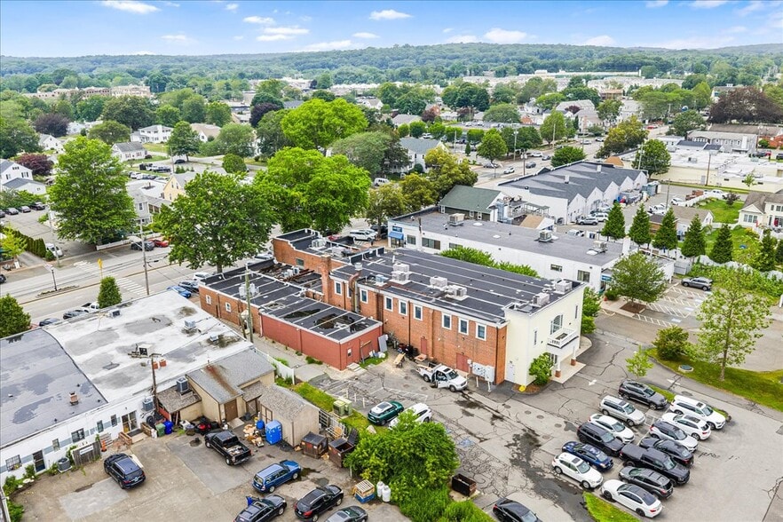 More Photos Of 162-170 Main St, Old Saybrook Storefront Retail Office For Lease