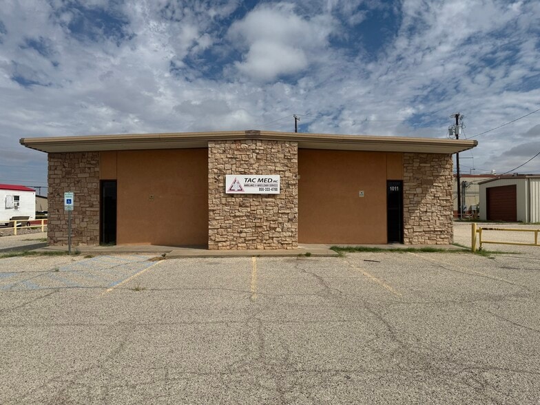 More Photos Of 1011 E 7th St, Odessa Office For Sale