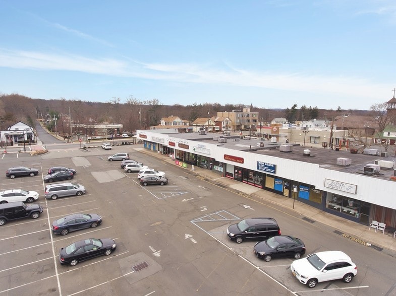 More Photos Of 170-172 S Main St, New City General Retail For Lease