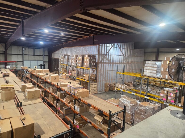 More Photos Of 77 Stewart Ave, Washington Manufacturing For Lease