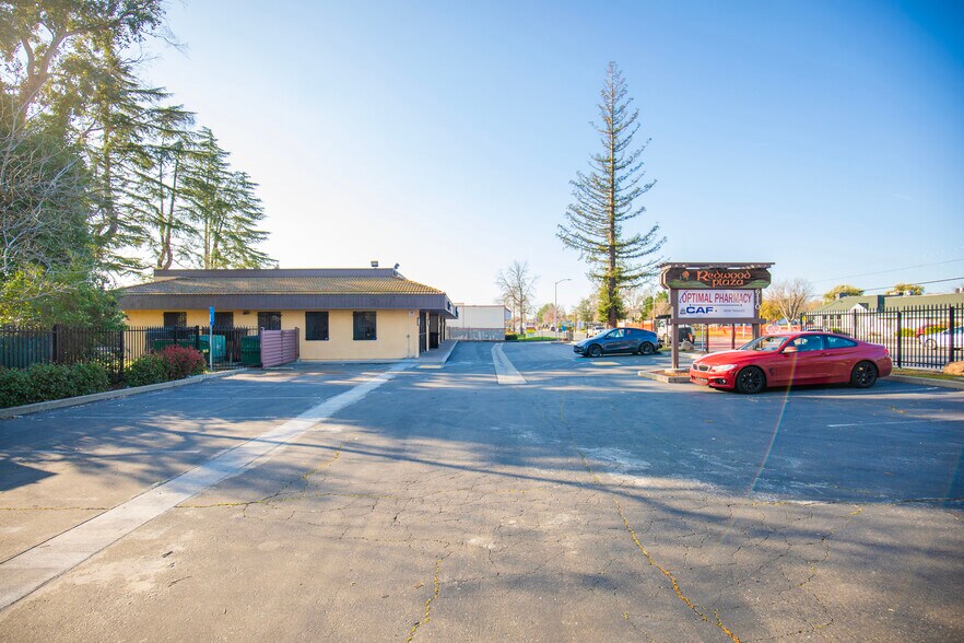 More Photos Of 6110 Fair Oaks Blvd, Carmichael Unknown For Sale