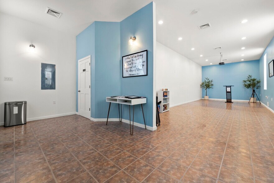 More Photos Of 268-270 Washington Ave, Belleville Office For Lease