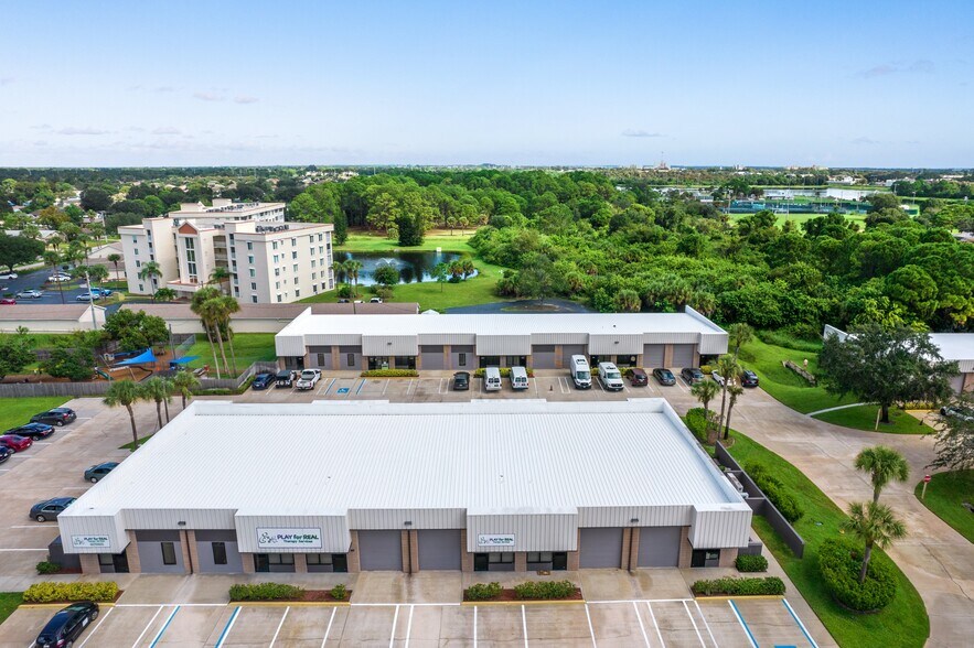 More Photos Of 1535 N Cogswell St, Rockledge Warehouse For Lease