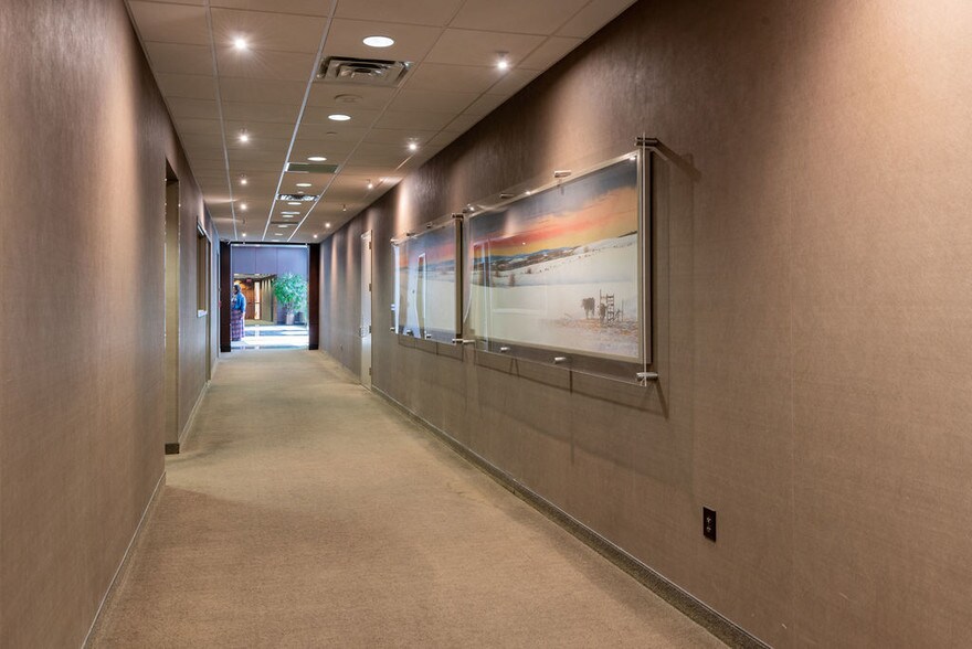 More Photos Of 200 S Lamar St, Jackson Office For Sale