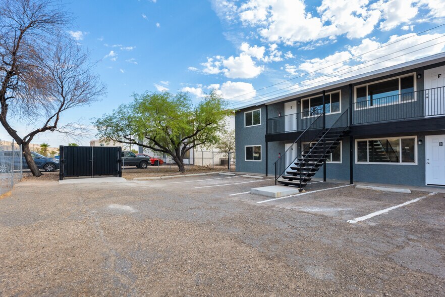 More Photos Of 1772 Rio Grande Rd, Bullhead City Multifamily For Sale