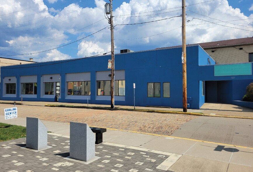 Primary Photo Of 1101 5th Ave, Coraopolis Office For Sale