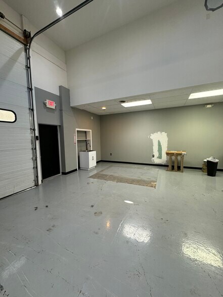 More Photos Of 3030 Kettering Blvd, Moraine General Retail For Sale