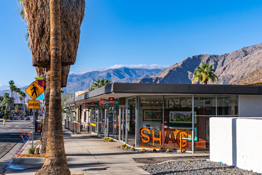 More Photos Of 707-745 N Palm Canyon Dr, Palm Springs Restaurant For Lease