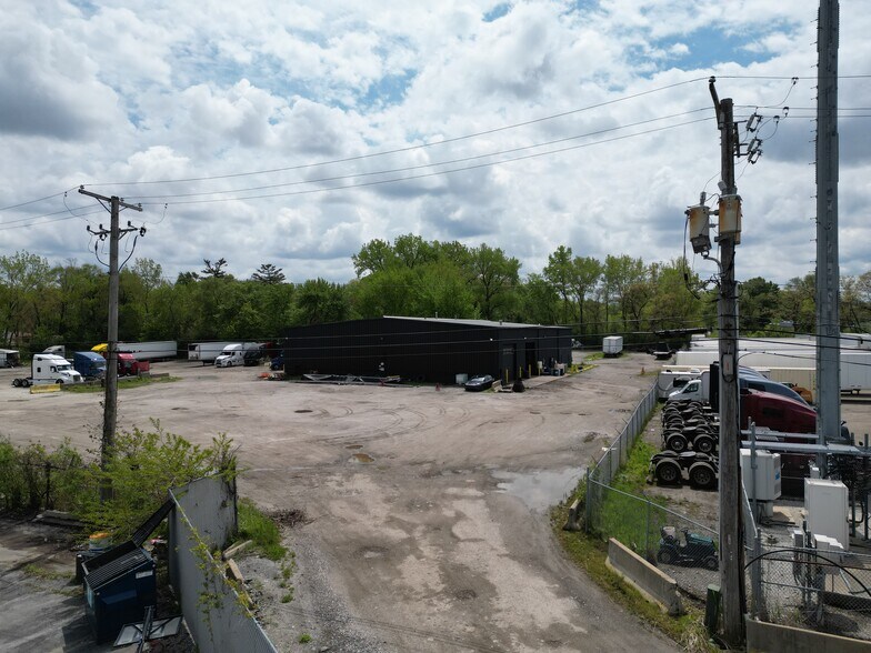More Photos Of 17735 Chappel Ave, Lansing Industrial For Sale