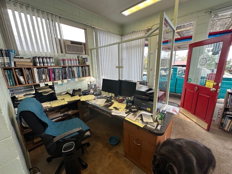 More Photos Of 3135 Lower Kula Rd, Kula Storefront Retail Office For Sale