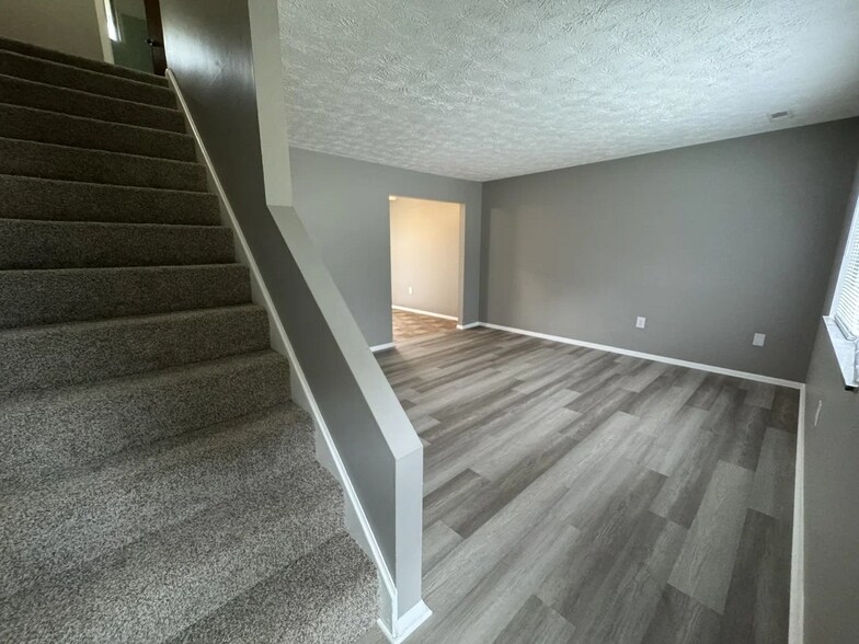 More Photos Of 5031 W Pea Ridge Rd, Huntington Apartments For Sale