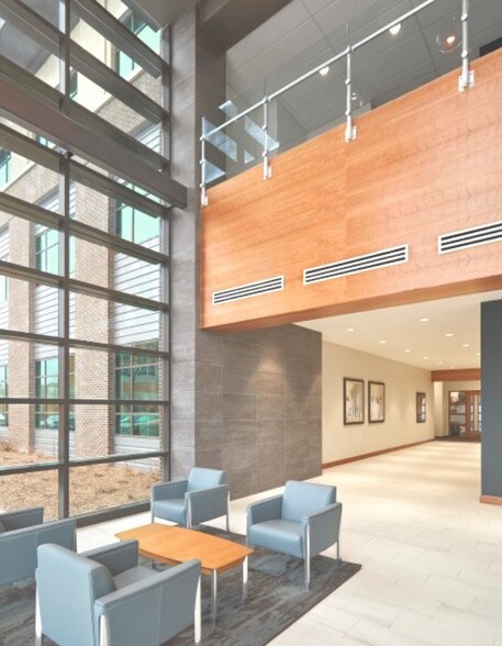 More Photos Of 11939 N Meridian St, Carmel Office For Lease