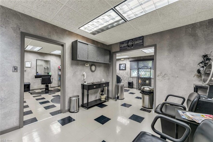 More Photos Of 112 Vine St, Wellington Storefront Retail Residential For Sale