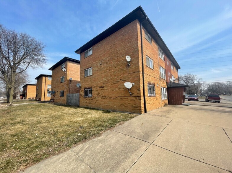More Photos Of , Chicago Multifamily For Sale