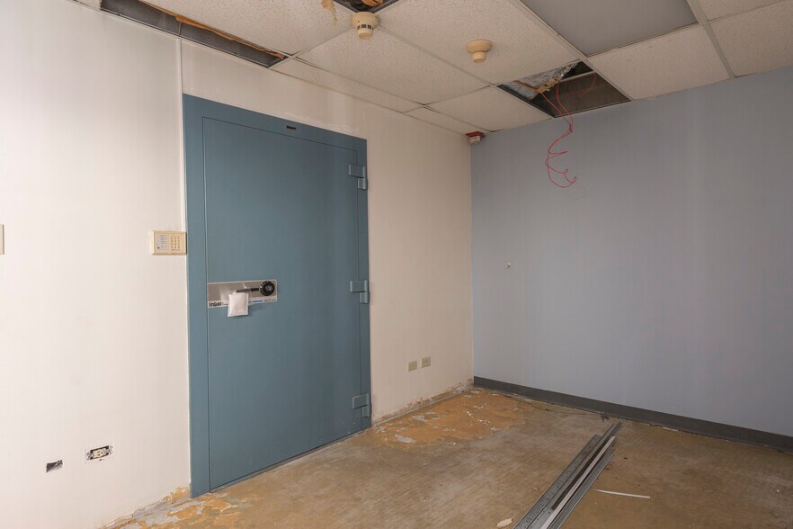 More Photos Of 1807 Tower Dr, Monroe Office For Sale