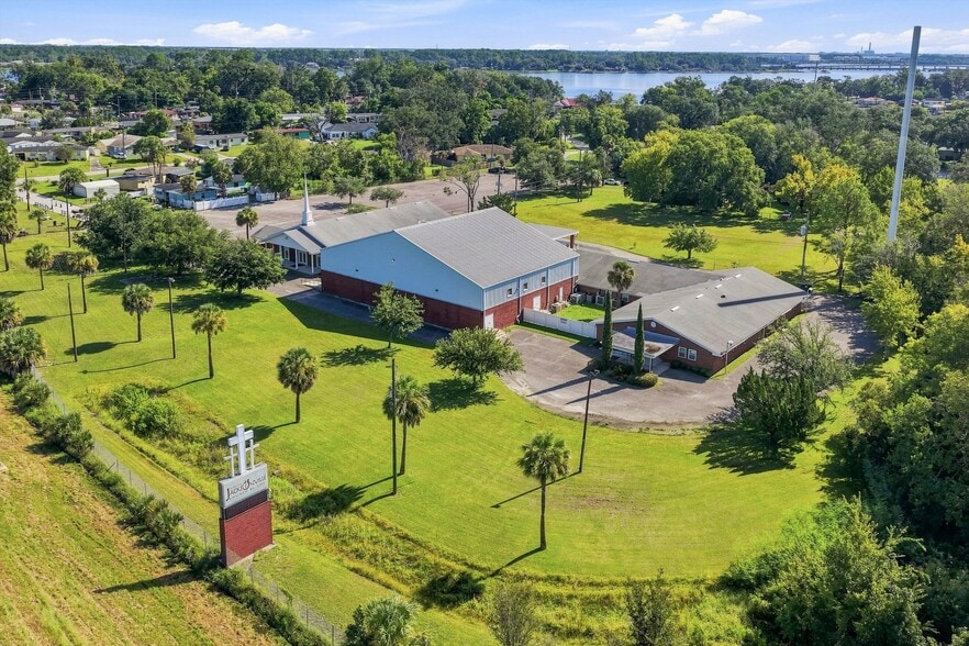 More Photos Of 7602 Kenya St, Jacksonville Specialty For Sale