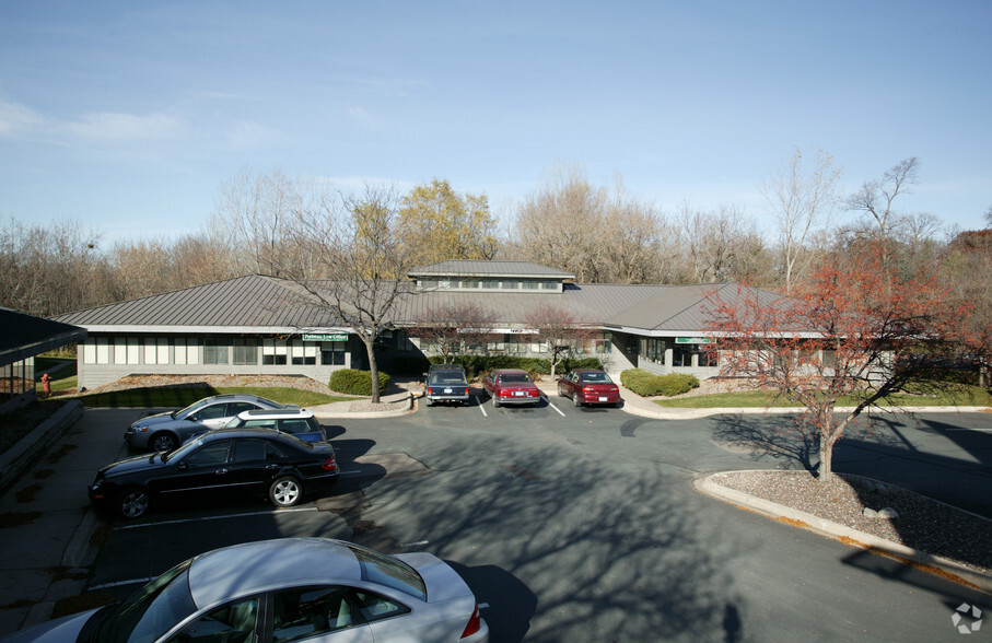 Primary Photo Of 10520 Wayzata Blvd, Hopkins Office Residential For Lease