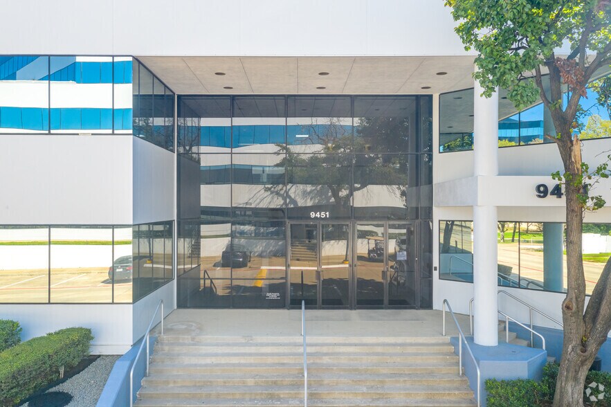 More Photos Of 9441 Lyndon B Johnson Fwy, Dallas Unknown For Lease