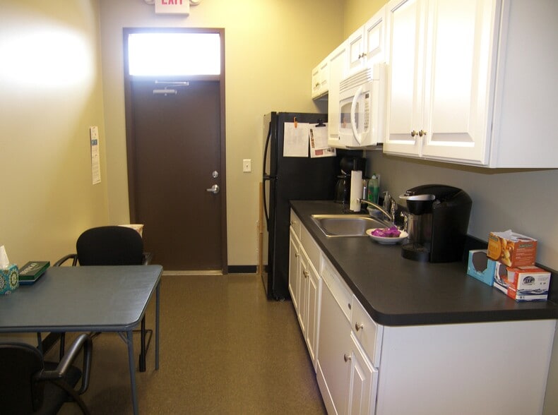 More Photos Of 31320 solon Rd, Solon Office For Sale