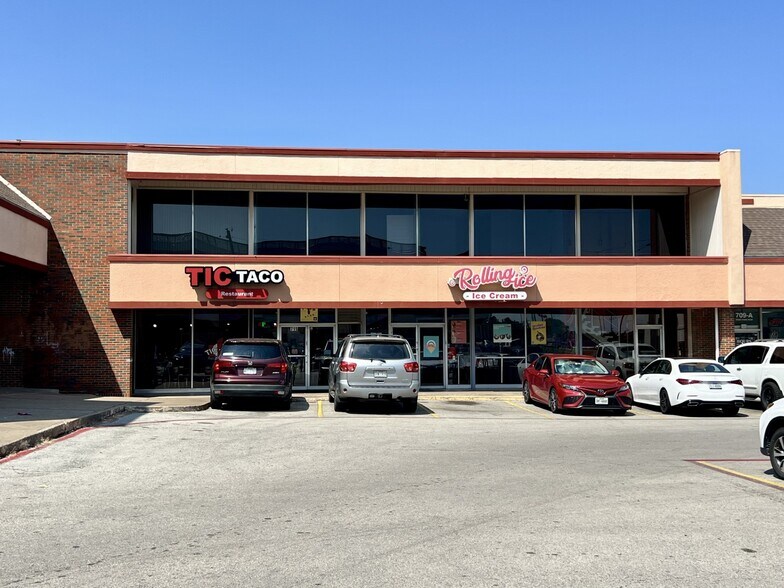 Primary Photo Of 701-817 W Park Row Dr, Arlington Freestanding For Lease