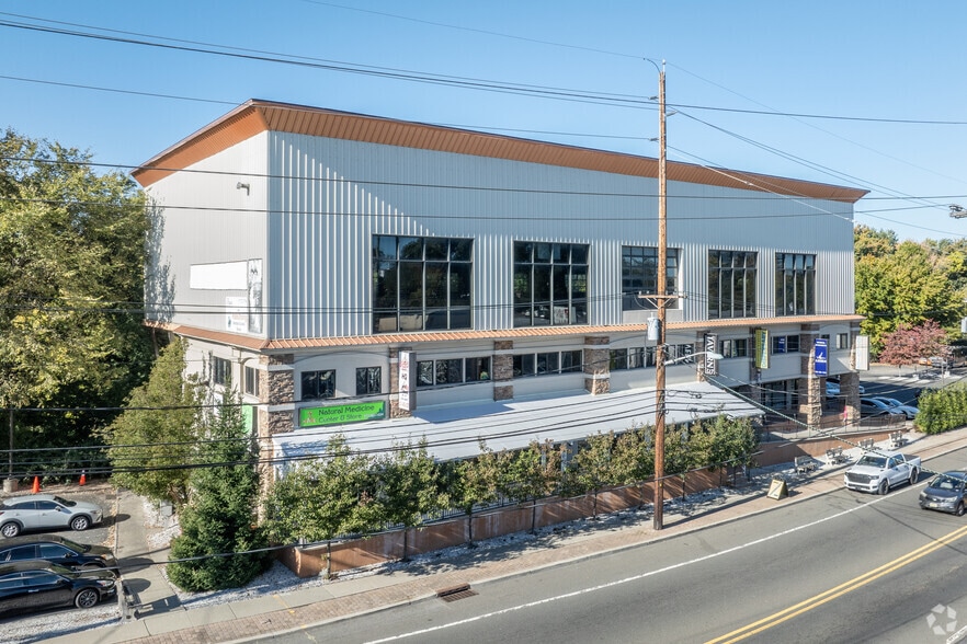 More Photos Of 501-517 River Dr, Garfield Freestanding For Sale