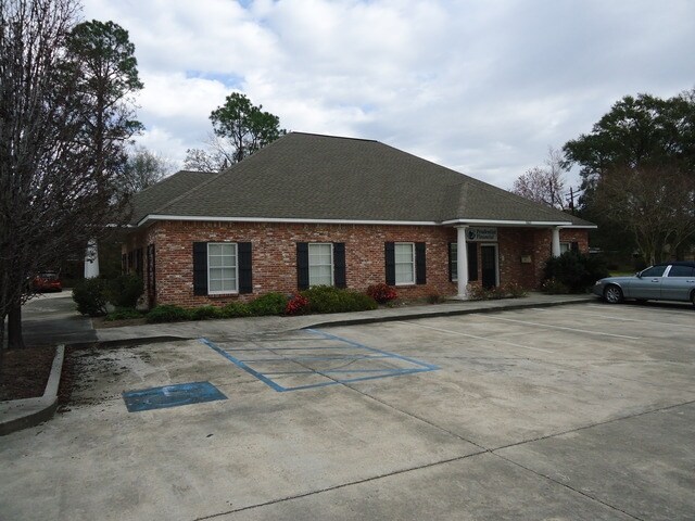 More Photos Of 10621 Plaza Americana, Baton Rouge Office For Lease