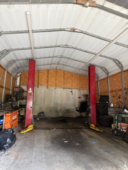 More Photos Of 6501 Crain Hwy, Bowie Auto Dealership For Lease