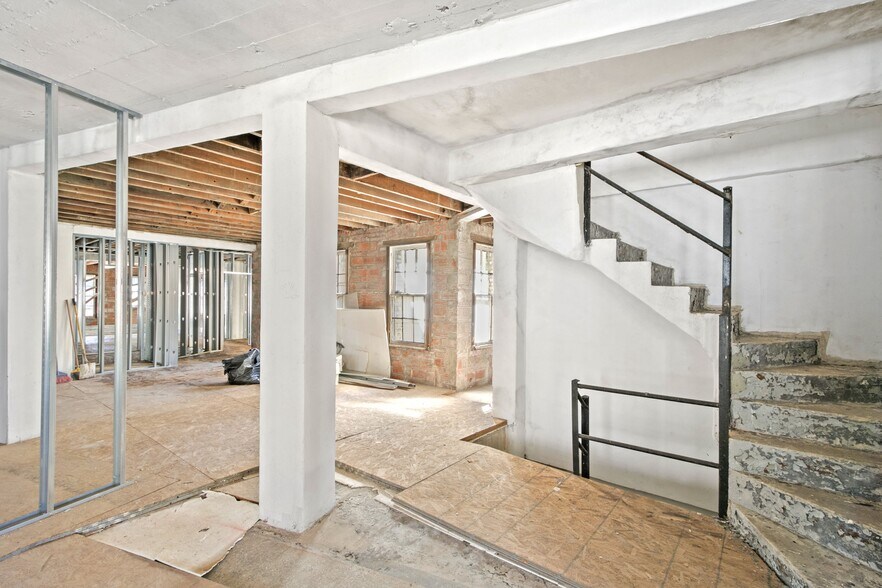 More Photos Of 2920 Ontario Rd NW, Washington Apartments For Sale