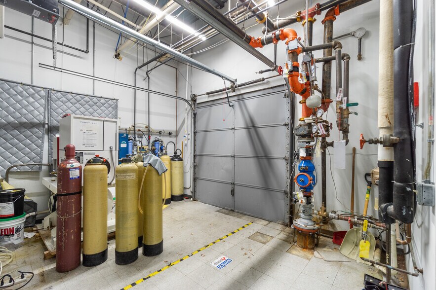 More Photos Of 103 Commerce Blvd, Liverpool Office For Lease