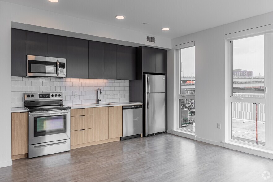 More Photos Of 1378 NW 18th Ave, Portland Apartments For Lease