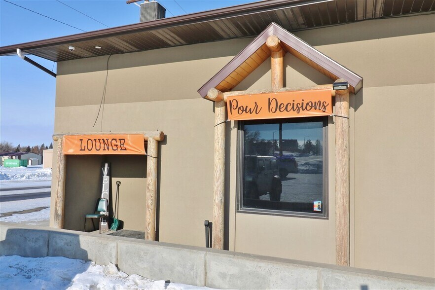 More Photos Of 121 S Main St, Tioga Restaurant For Sale