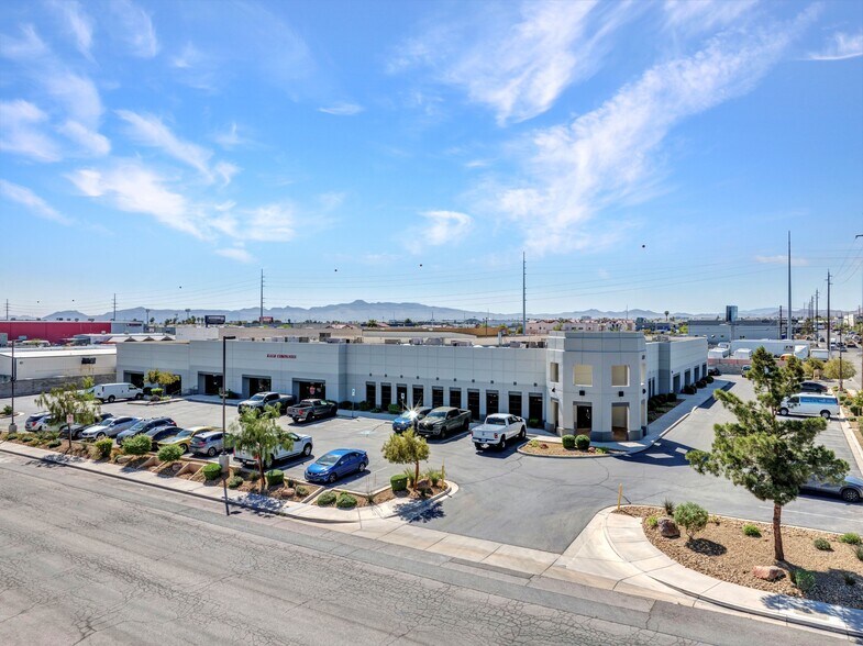 More Photos Of 5670 S Wynn Rd, Las Vegas Research And Development For Lease