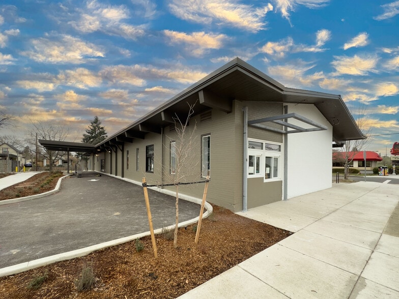 More Photos Of 3233 N Lombard St, Portland Fast Food For Lease