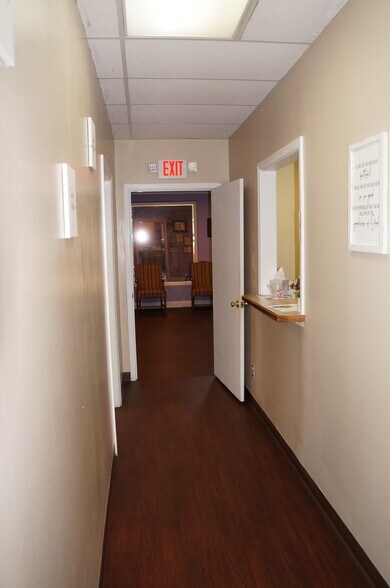 More Photos Of 1011-1025 W Fort Williams St, Sylacauga Office For Lease