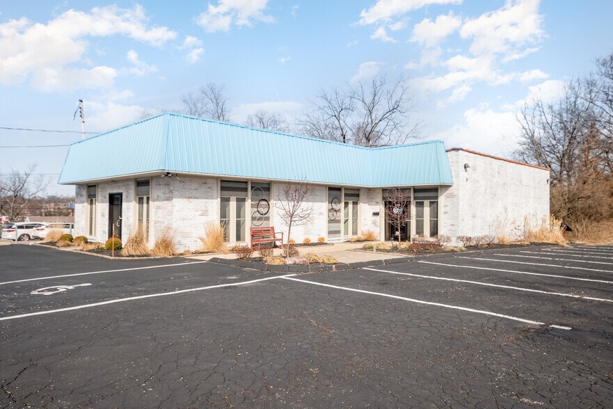 Primary Photo Of 4456-4460 Bridgetown Rd, Cincinnati Office For Lease