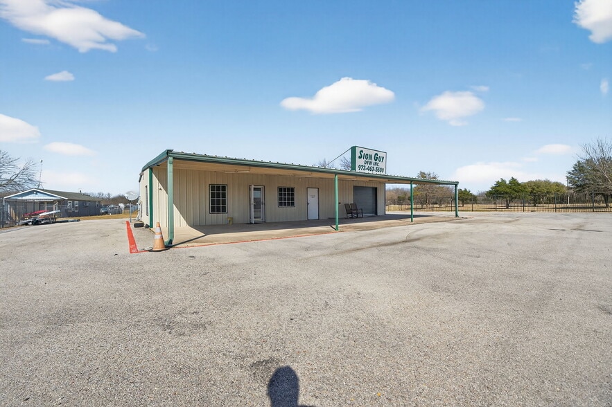 More Photos Of 15377 N Highway 34, Terrell Flex For Sale