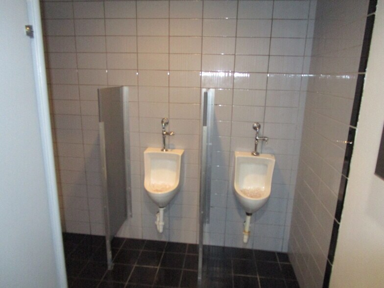 More Photos Of 1456 Lincoln Hwy, North Versailles Restaurant For Sale