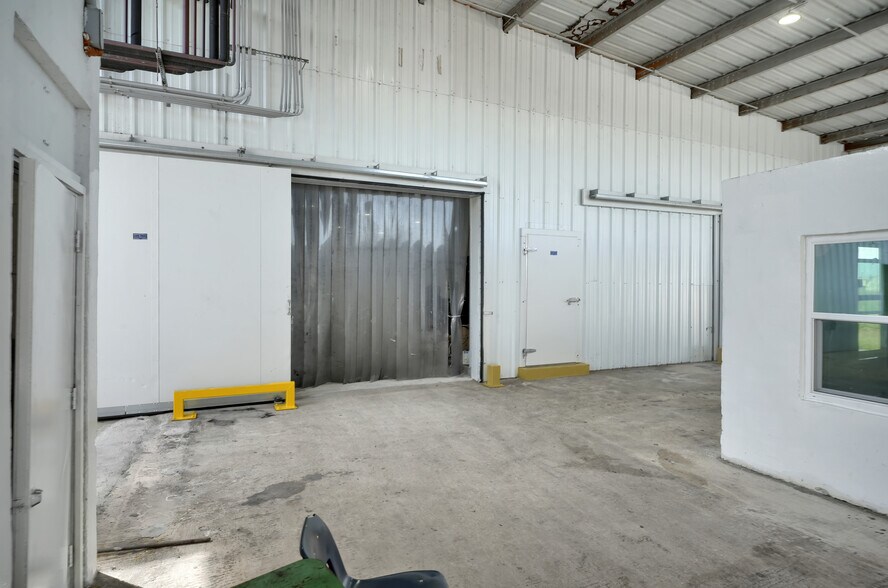 More Photos Of 901 NW 9th St, Belle Glade Refrigeration Cold Storage For Sale