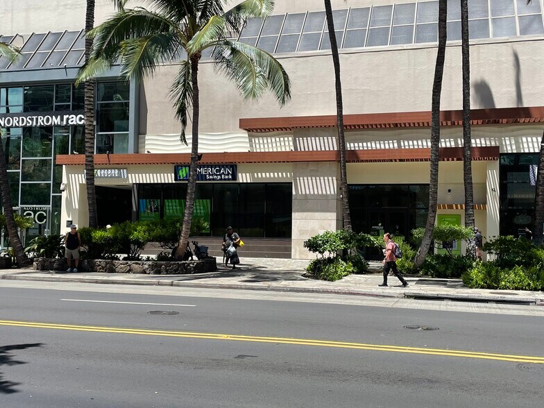 More Photos Of 2255 Kuhio Ave, Honolulu Hotel For Lease