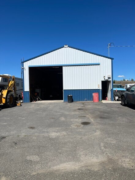 More Photos Of 9200 N Market St, Spokane Warehouse For Lease