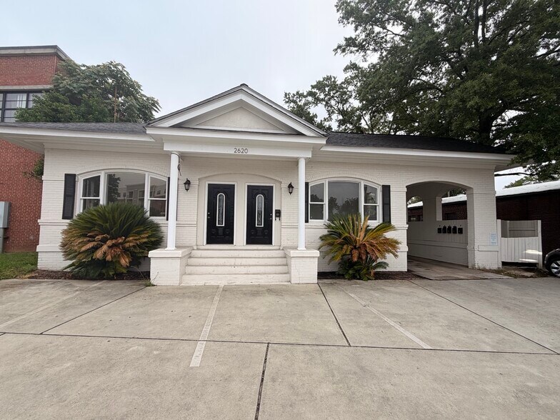 More Photos Of 2620 Main St, Columbia Apartments For Lease